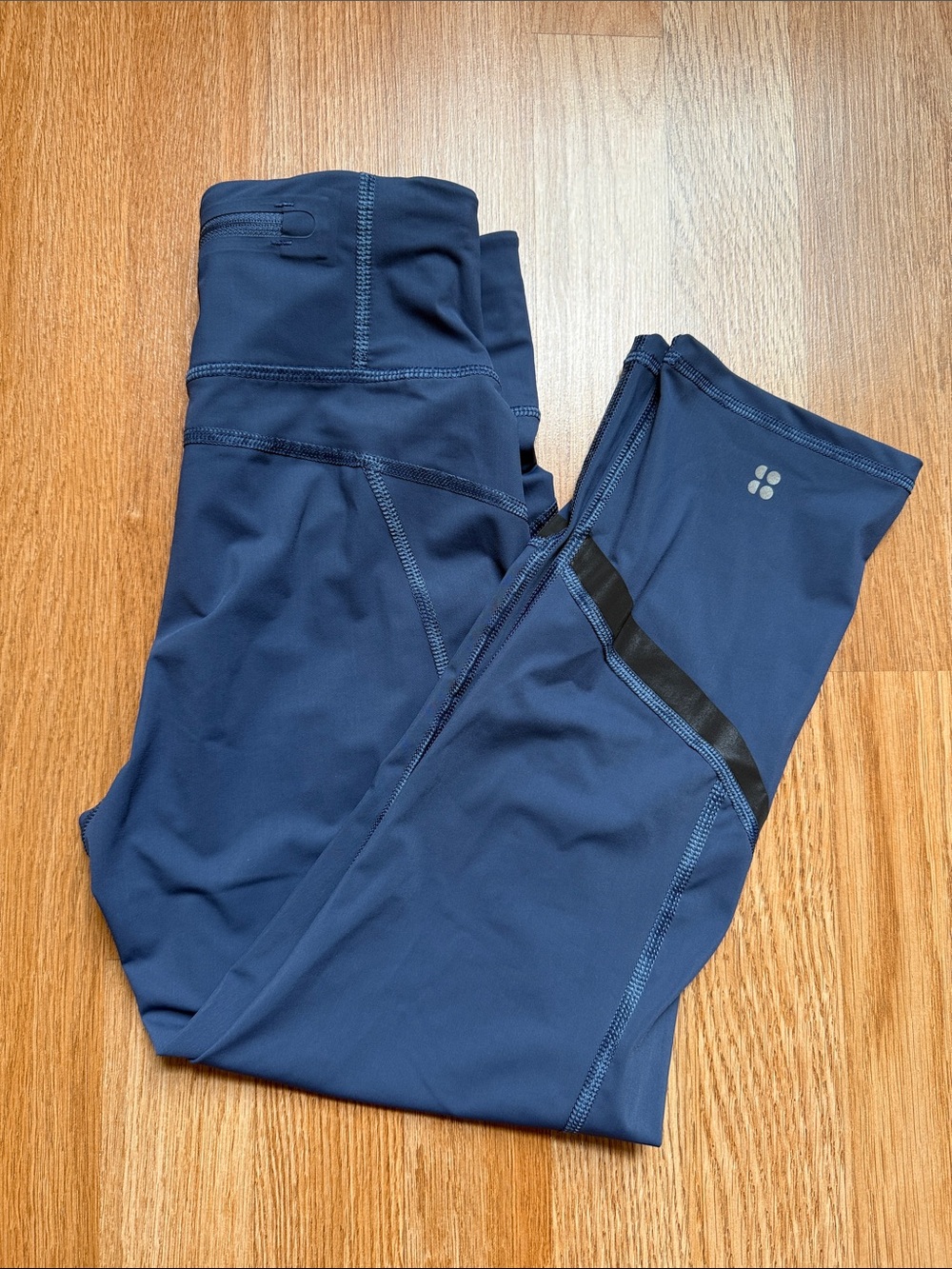 Sweaty Betty Navy Zero Gravity Cropped Leggings